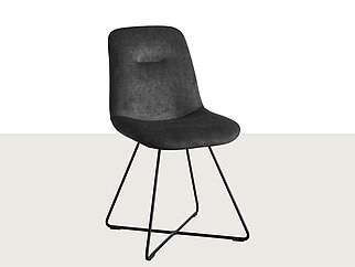 Moderne zwarte stoel met een strak ontwerp met een comfortabele gebogen rugleuning en stevige metalen poten, perfect voor eigentijdse eet- of kantoorruimtes.