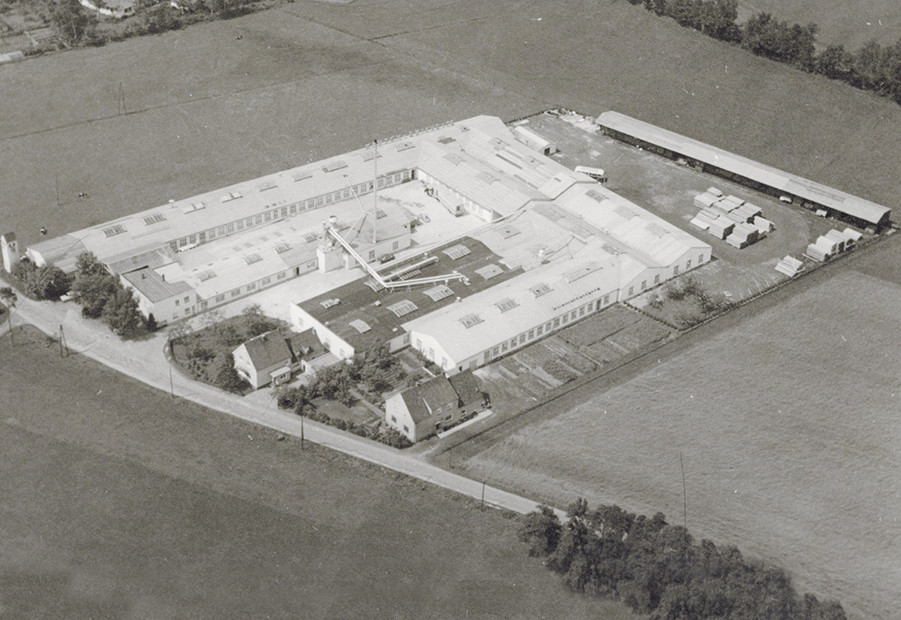 1967 : photographie aérienne du site de production nobilia