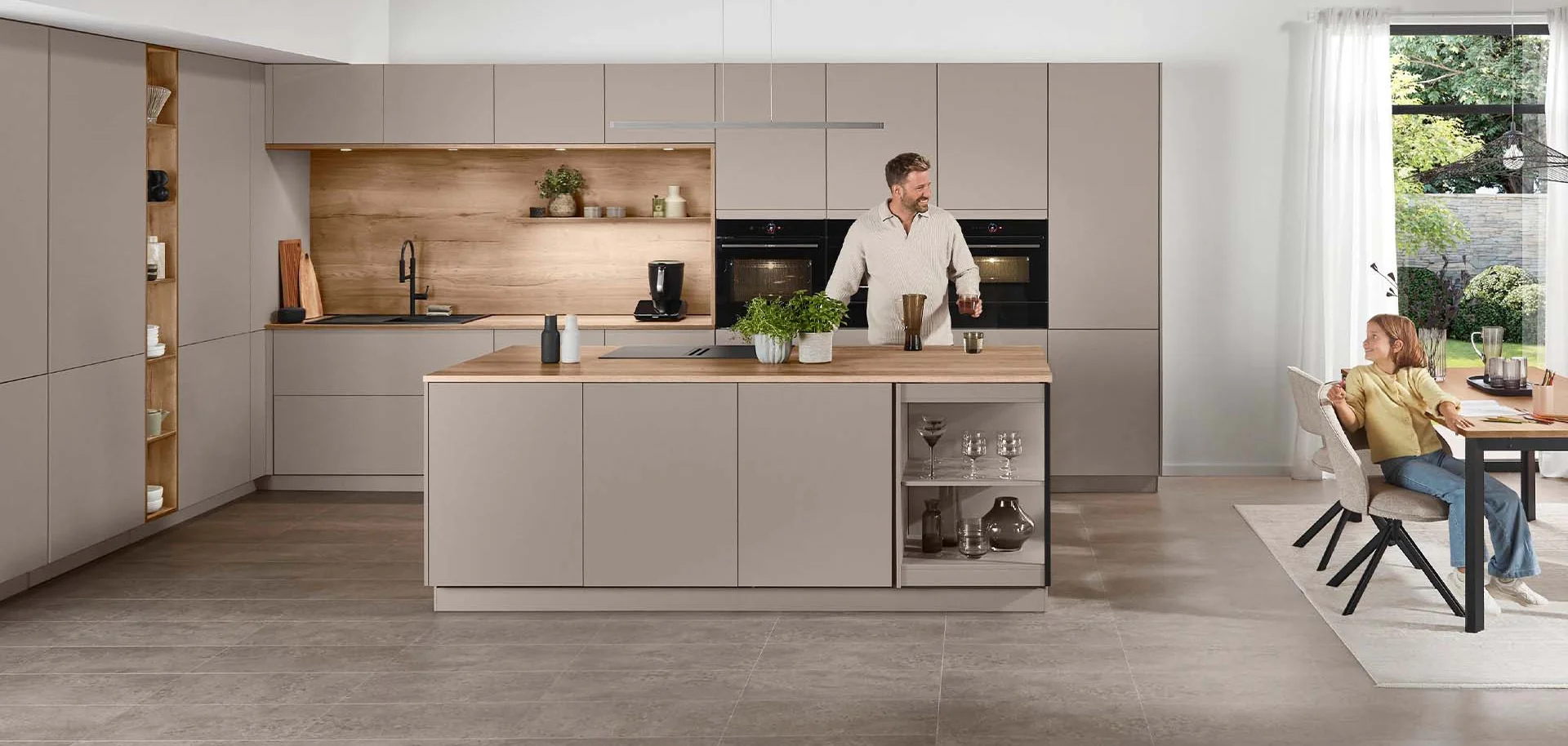 Front 483, Lack, Macchiato Premium matt