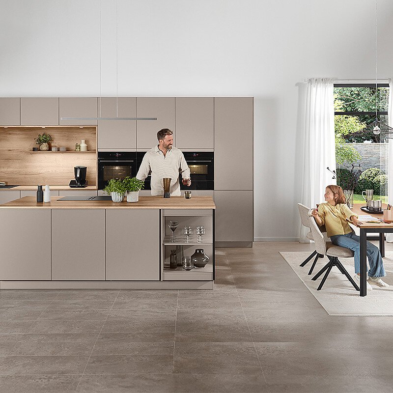 Entdecken die die natürlichen Trendfarben für Möbel 2026.