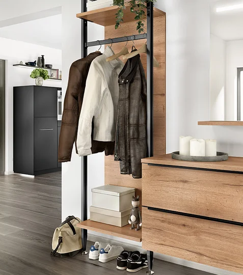 STRUCTURA 405, Sierra oak reproduction (#2)