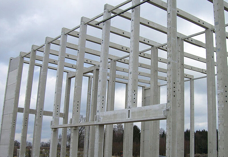 2003: výškový sklad nobilia
