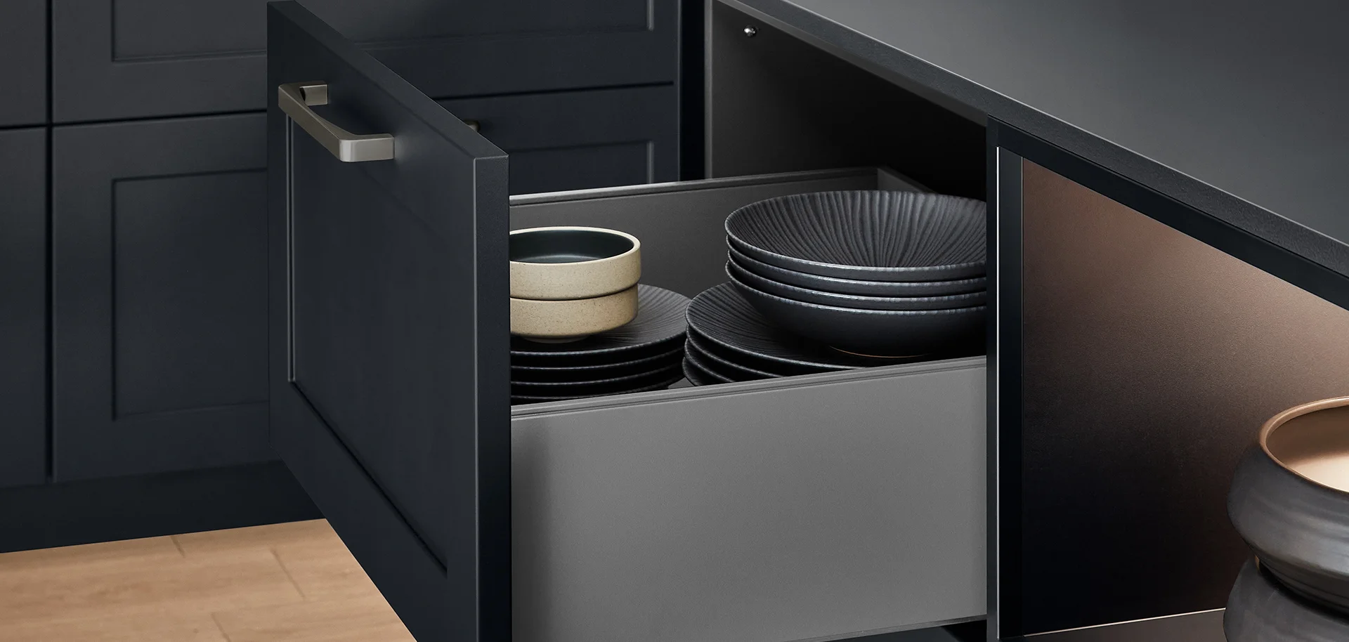 Create beautiful accents with the carcase colours from nobilia.