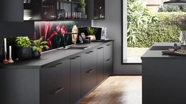 TOUCH 340 - Zwart supermat, 15