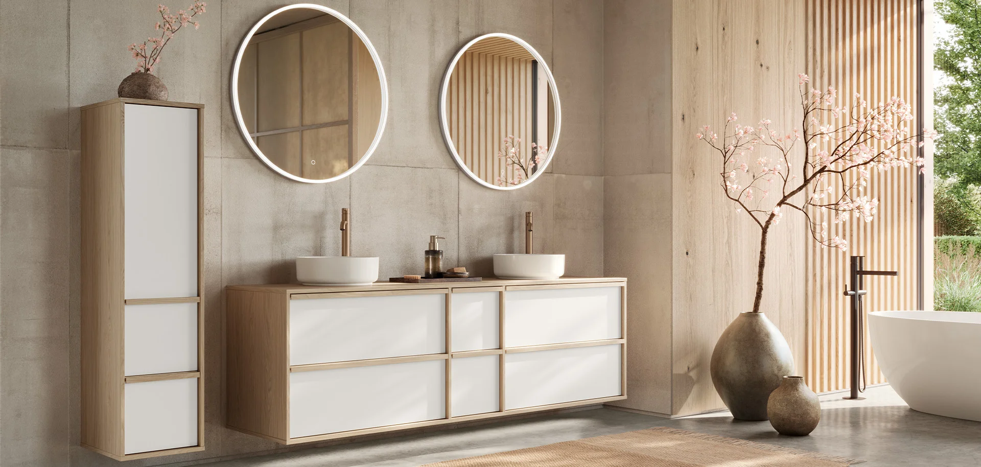 Badgestaltung im Sakura Stil mit hellen Holznuancen, sanften Farben und klarer Ruhe. Das Bild verbindet natürliche Eleganz, japanisch inspirierte Leichtigkeit und modernes Baddesign.