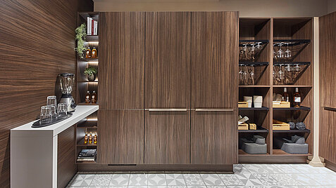 STRUCTURA 407, Nussbaum Milano Nachbildung (2)