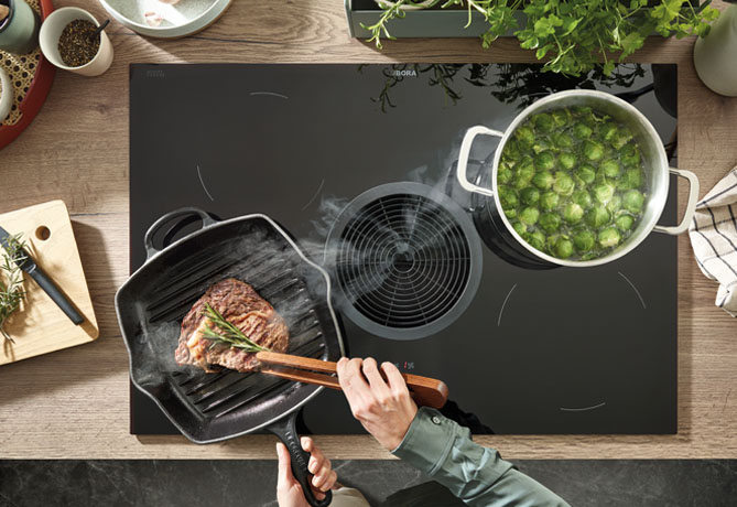 Dispositif aspirant pour table de cuisson BORA GP4 avec une puissance d'aspiration maximale pour la friture et la cuisson