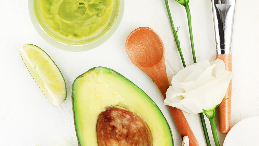 Avocado mask - It‘s wonderful to relax in a bathroom with nobilia furniture – and also with a homemade avocado face mask for a personal pampering session!