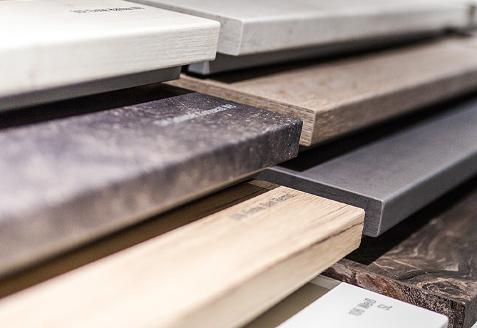 Große Auswahl von Arbeitsplatten für Küchen.