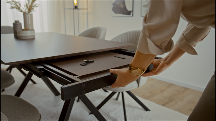 Paris Synchro Frontslide DEU Video