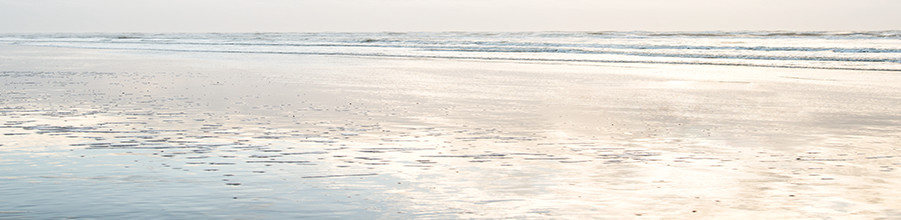 Nischenverkleidung mit Beach Dekor von nobilia.