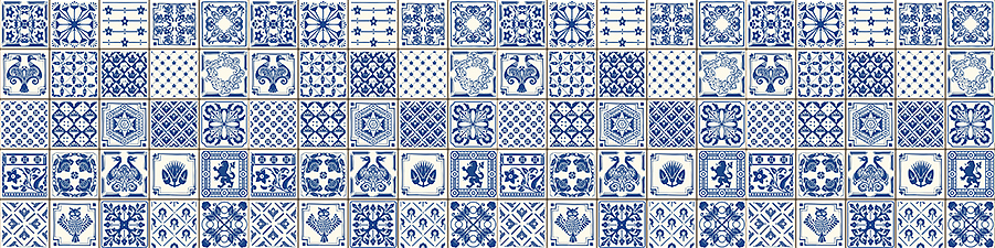 Carreaux traditionnels azulejo bleus et blancs avec des motifs complexes, mettant en vedette des motifs floraux et des designs géométriques. Idéal pour les arrière-plans web à thème historique ou culturel.