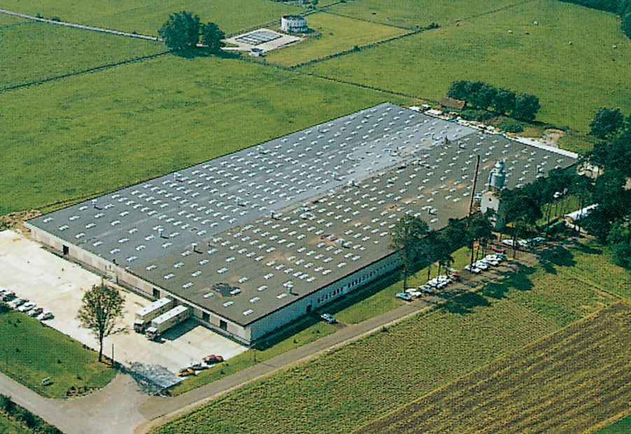 1970 : photographie aérienne des sites de production nobilia à Verl
